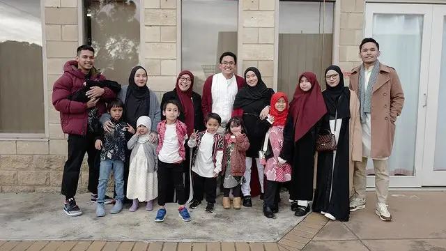 [Fimela] Ben Kasyafani bareng keluarga