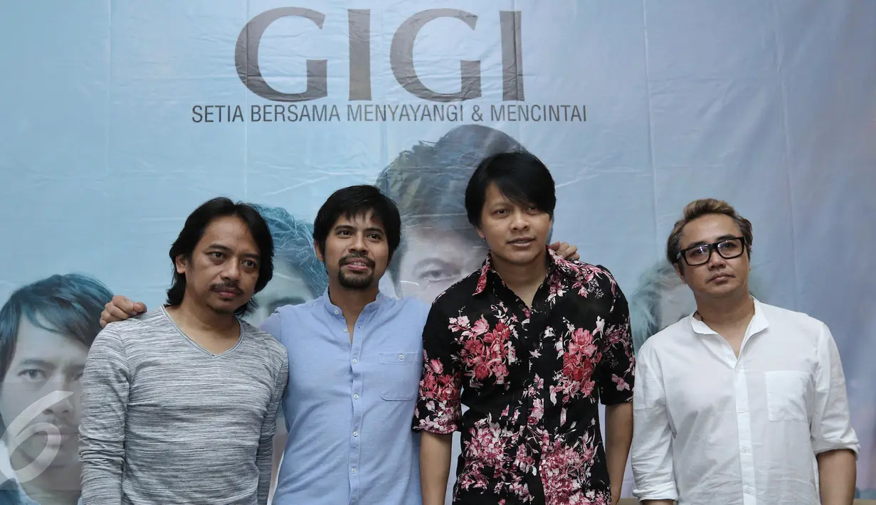 Personil band GIGI berpose seusai peluncuran album religi ke-9 di kawasan Kemang, Jakarta, Senin (15/5). Band GIGI launching album religi ke-9 bertajuk "Setia Bersama Menyayangi Dan Mencintai".(Liputan6.com/Herman Zakharia)