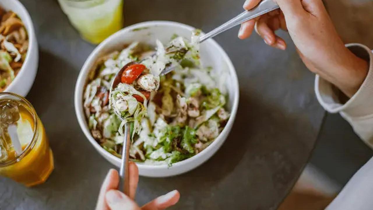 Punya Asam Lambung? Ini Tips Nyaman saat Berpuasa