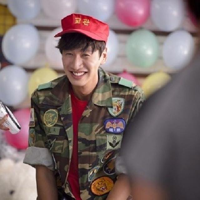 Cerita Lee Kwang Soo Syuting Adegan Bugil Di Film Tazza One Eyed Jack Showbiz Liputan6 Com