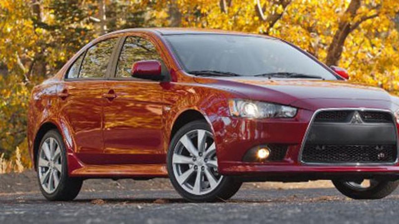 Mitsubishi Lancer 2014
(Foto: Autoguide)