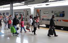 KA Jaka Tingkir dan KA Serayu Anjlok di Stasiun Pasar Senen, KAI Buka Suara