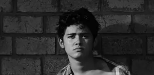 Konsep baru di SCTV Awards 2017 membuat Aliando Syarief  takjub dengan suasana baru panggung.