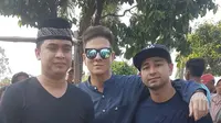 Raffi Ahmad, Betrand Antolin, Billy Syahputra kunjungi makam olga Syahputra. (Instagram)