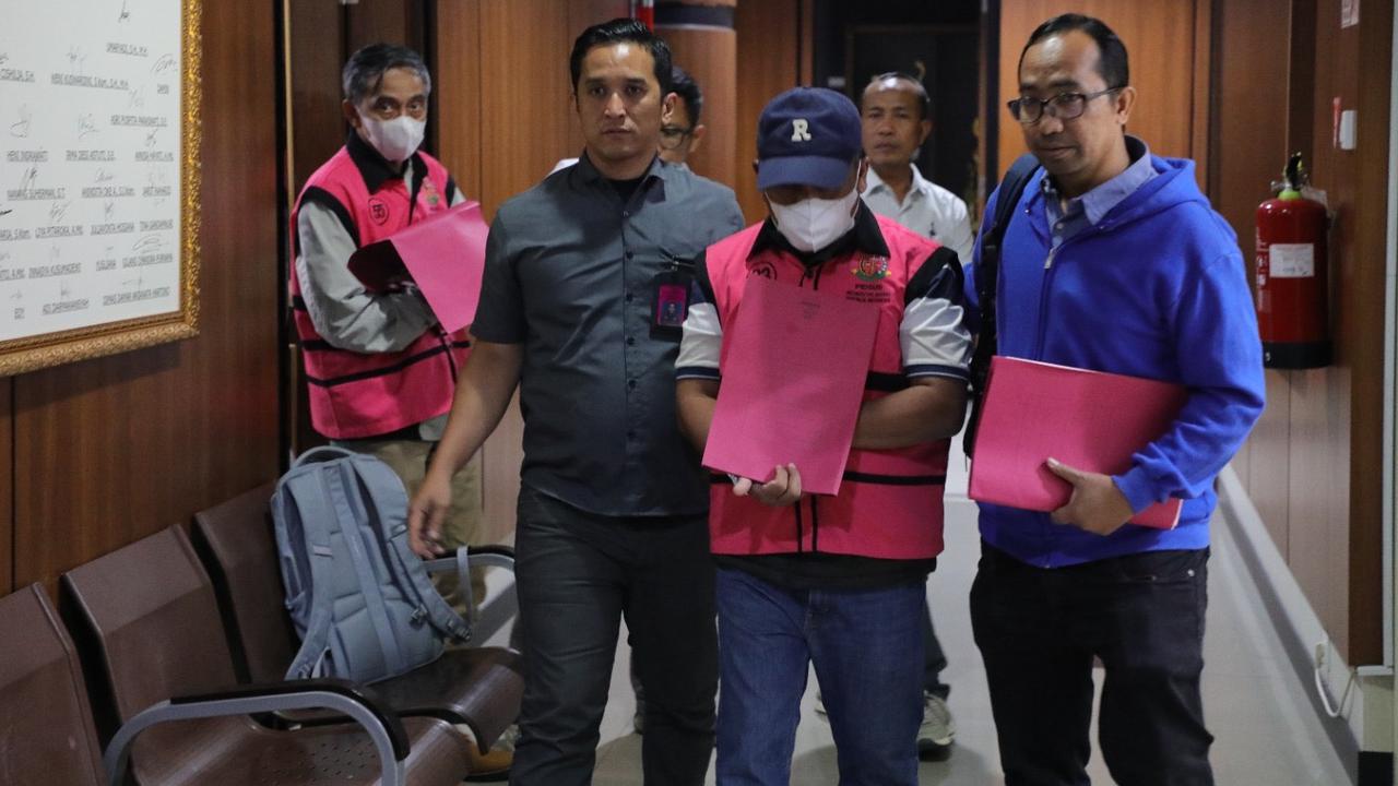 Kelakuan 3 Hakim PN Jakpus Bagi-Bagi Duit Suap Rp22 Miliar di Pasar Baru