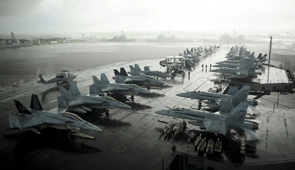 Sejumlah Pesawat Jet tempur F-35 saat parkir dilandasan kapal induk. Kapal induk USS Gerald Ford diharapkan dapat membawa pesawat F-35. (businessinsider.co.id)