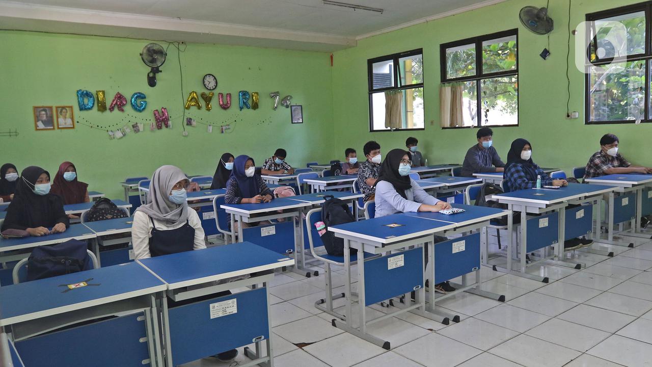 Sekolah Tatap Muka di SMP Negeri 2 Bekasi