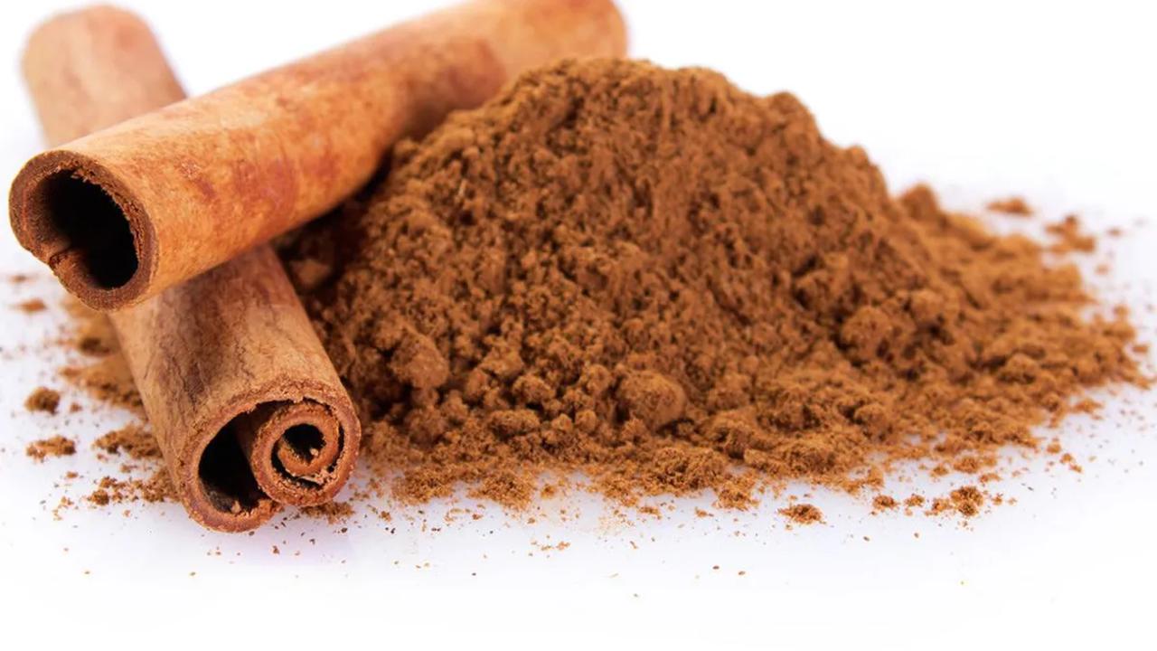 6.	Minyak Kayu Manis