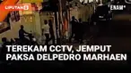 Proses penangkapan Direktur Lokataru Foundation, Delpedro Marhaen, sempat terekam kamera CCTV kompleks perumahan di kawasan Pulogadung, Jakarta Timur, Senin (1/9) malam. Ia kemudian ditetapkan polisi sebagai tersangka atas dugaan penghasutan aksi ana...