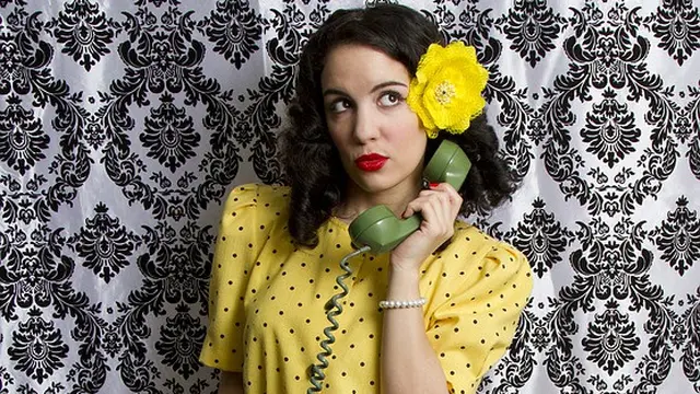 Ilustrasi warna pakaian kuning.