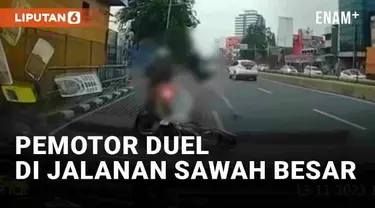 Insiden pertikaian dua pemotor di Jembatan Merah, Sawah Besar, Jakarta Pusat viral. Keduanya terlibat duel usai serempetan di persimpangan. Detik-detik insiden terekam kamera dashboard mobil.