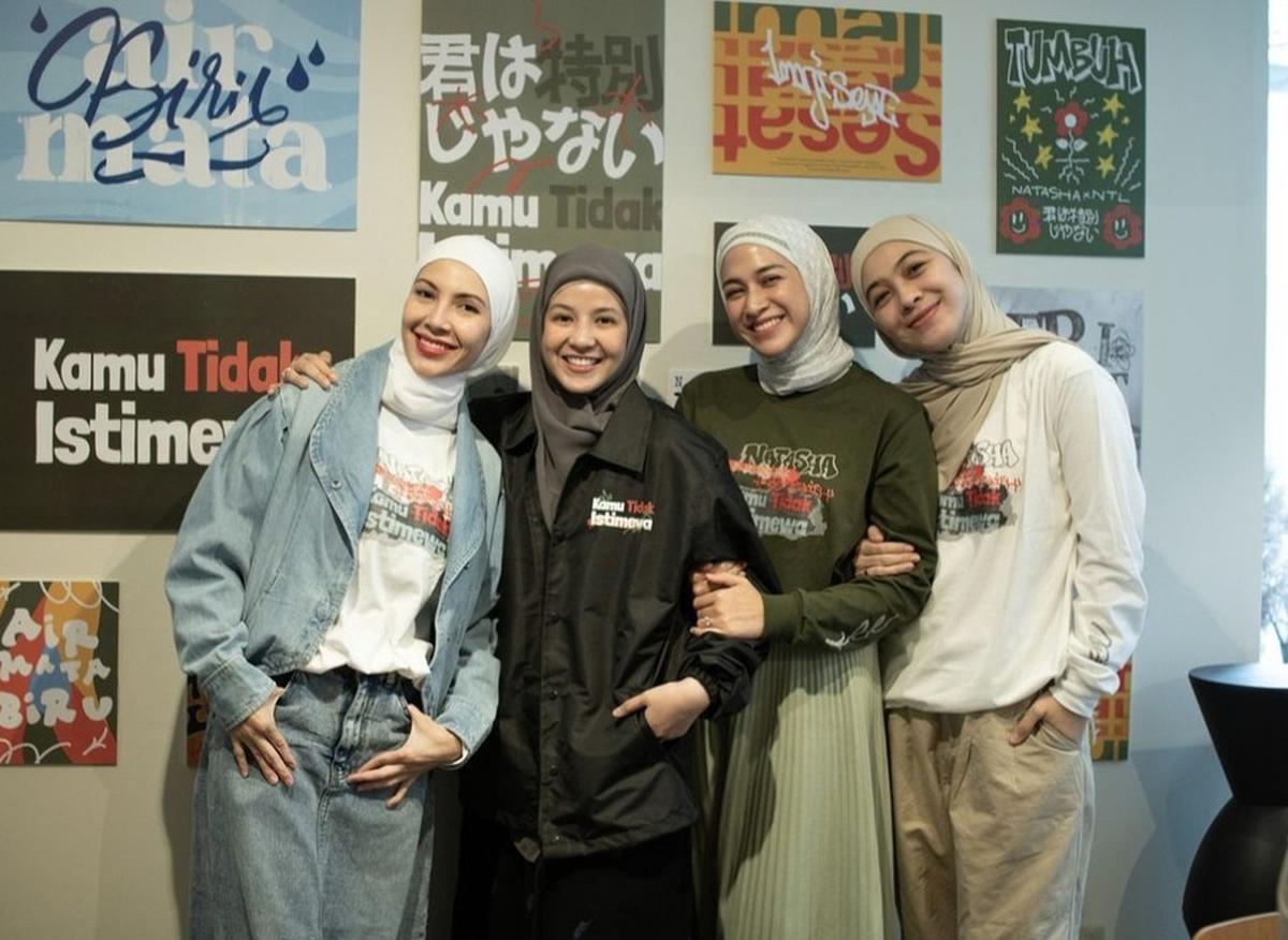 10 Potret Membanggakan Natasha Rizky Luncurkan Buku di Jepang, Dikelilingi Para Sahabat dan Keluarga
