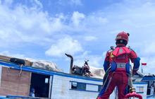 Gulkarmat Berhasil Evakuasi 13 Penumpang Kapal Rusak di Perairan Pulau Karang Beras