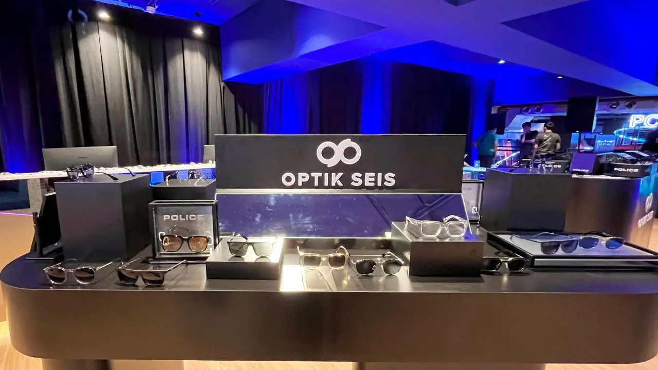 Optik Seis x POLICE Eyewear (foto/dok: fimela.com/sitinurarisha)
