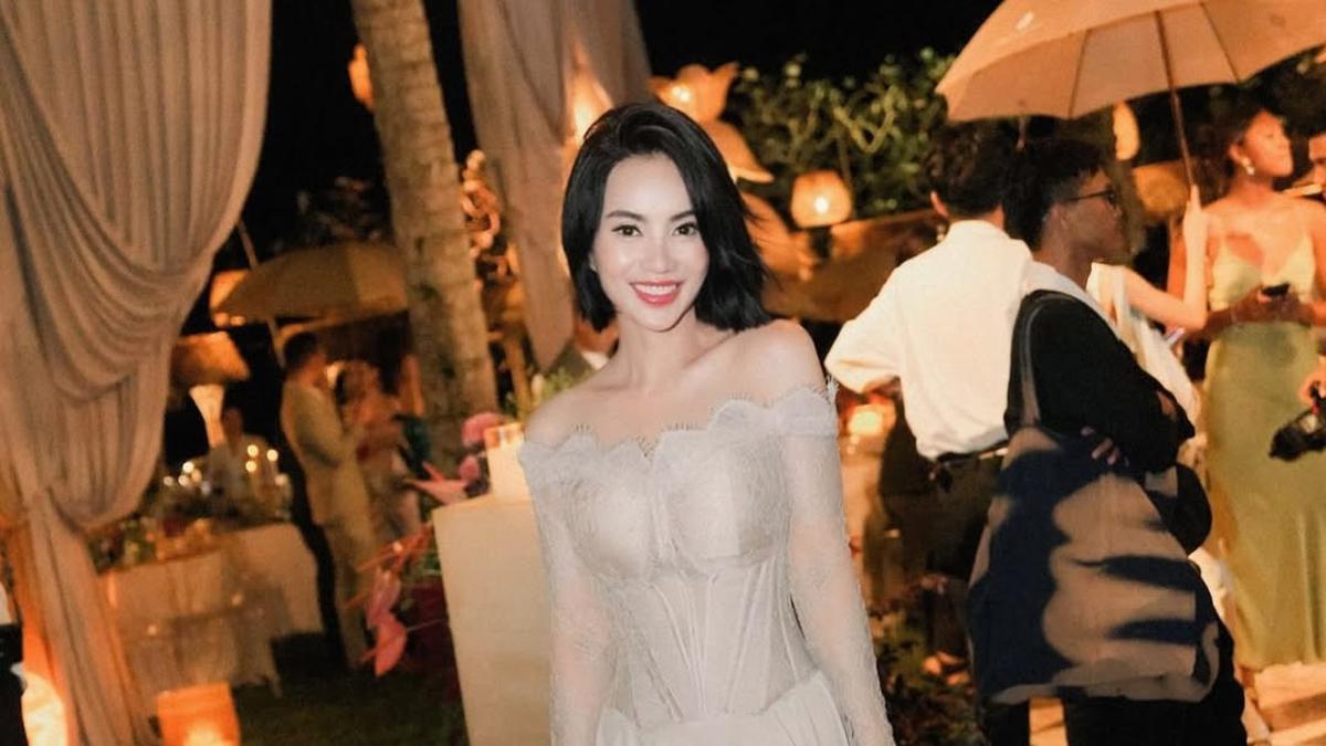 Inspirasi Model Rambut Dearly Djoshua, Perempuan yang Temani Ari Lasso di Nikahan Luna Maya