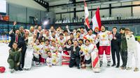 Timnas Hoki Es Indonesia berhasil meraih medali emas SEA Games 2025 setelah mengalahkan Thailand dengan skor 3-2 pada partai final di Thailand International Ice Hockey Arena, Bangkok, Jumat (19/12/2025) malam WIB. (dok. Federasi Hoki Es Indonesia)