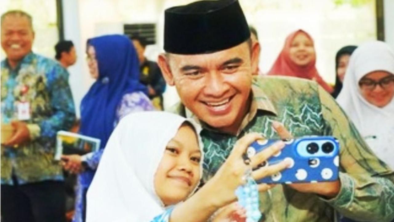 Bupati Tanah Laut Luncurkan Buku Coretan Anak Tanah Laut, Dorong Budaya Literasi Sejak Dini