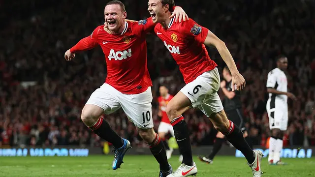 Wayne Rooney & Jonny Evans