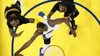 Kevin Durant saat melawan Cleveland Cavaliers pada laga Final NBA, Senin (12/6/2017) (Monica M. Davey/Pool Photo via AP)