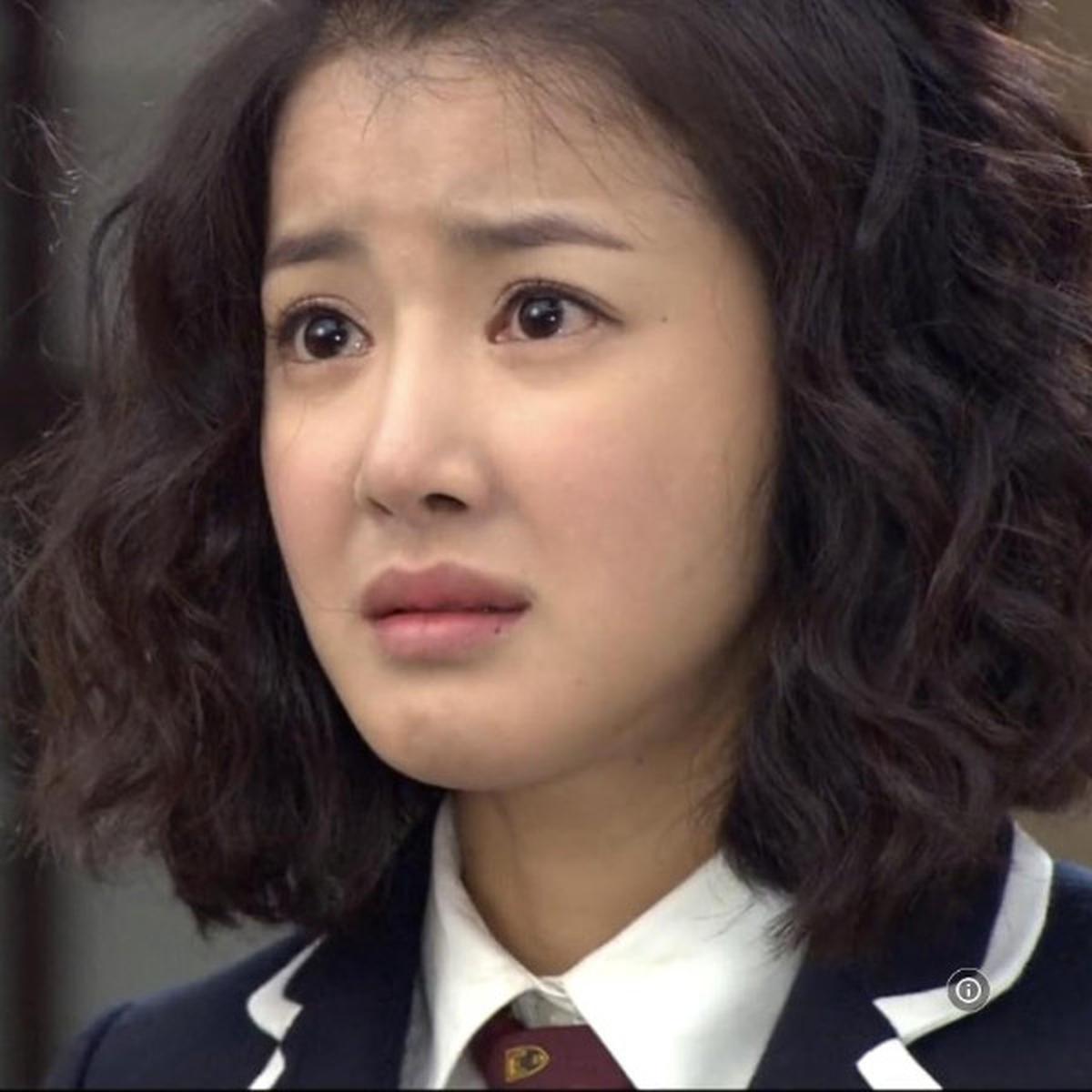 Lee Si-young