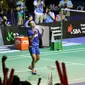 Tunggal putra Indonesia Sony Dwi Kuncoro sukses mengalahkan unggulan dua asal Tiongkok, Lin Dan, di semifinal Singapore Open Super Series 2016, Sabtu (16/4/2016). (Liputan6.com/Humas PB PBSI)