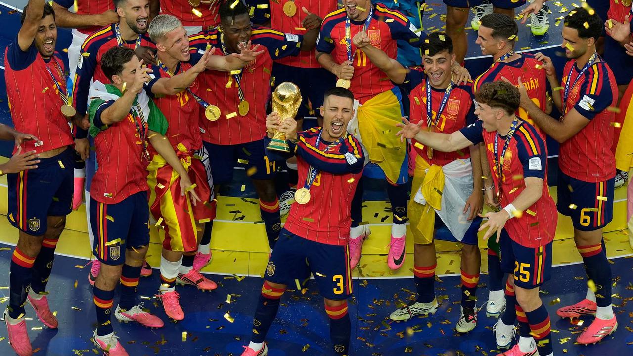 Saat Anak-Anak Gen Z Spanyol Tumbangkan Generasi Tua Argentina