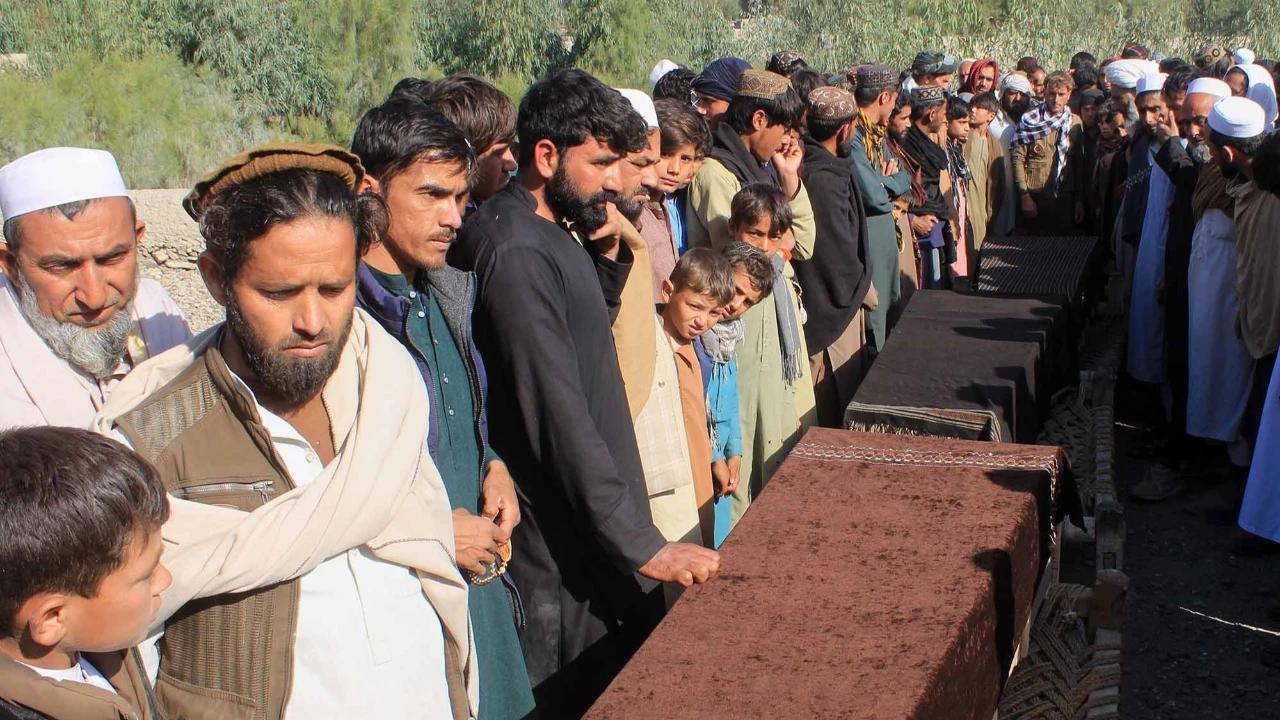 FOTO: Sedikitnya 17 Tewas dalam Serangan Lintas Batas Pakistan di Afghanistan