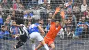 Proses terjadinya gol tunggal Juventus yang dicetak Juan Cuadrado ke gawang Sampdoria. Gol kemenangan melalui sundulan tersebut dicetak Cuadrado pada menit ke tujuh memanfaatkan umpan Kwadwo Asamoah. (EPA/Luca Zennaro)