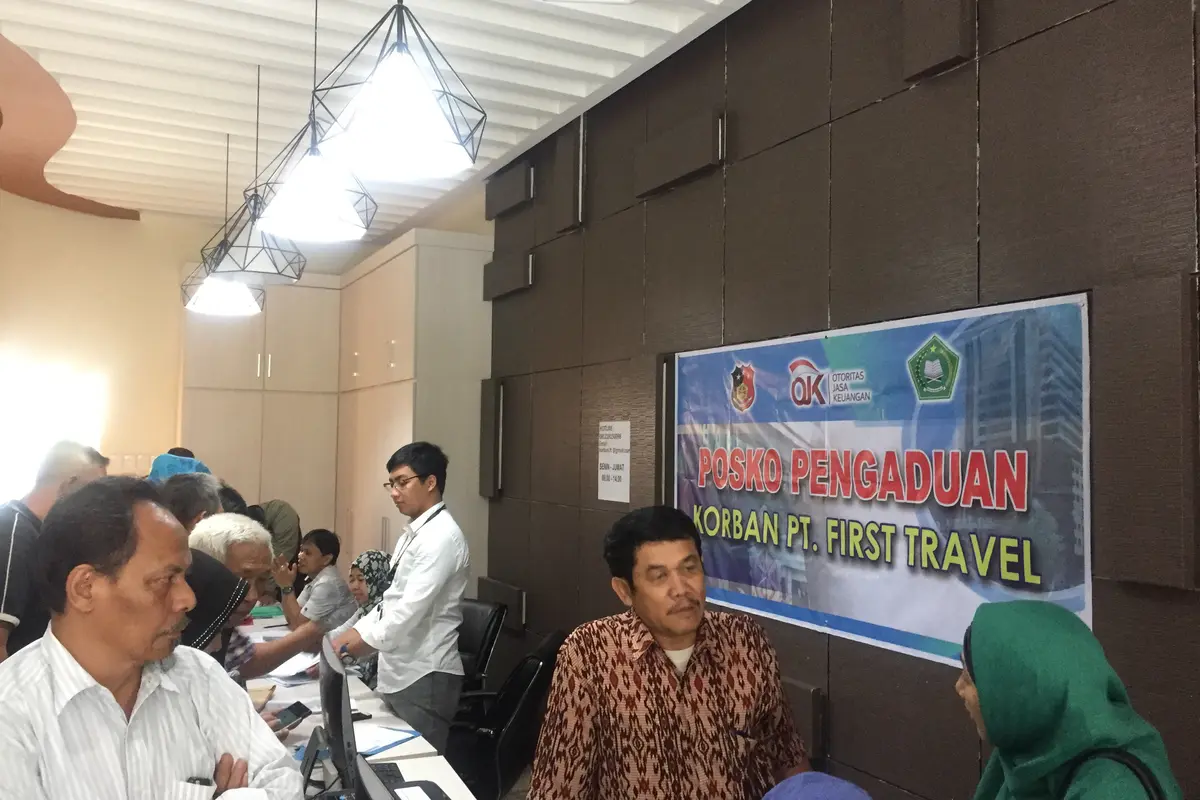 Suasana Posko Crisis Center First Travel (Liputan6.com / Muhammad Radityo Priyasmoro)