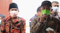 Menko PMK Muhadjir Effendy meninjau pelaksanaan vaksinasi COVID-19 di Kabupaten Bangkalan, Pulau Madura, Provinsi Jawa Timur pada Sabtu, 30 Oktober 2021. (Dok Kemenko PMK RI)