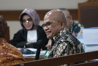 Sidang kasus korupsi pengadaan LNG di PT Pertamina dengan terdakwa Hari Karyuliarto menghadirkan mantan Wakil Ketua KPK Amien Sunaryadi sebagai ahli. (Liputan6.com/Muhammad Radityo Priyasmoro)