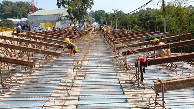 Brantas Abipraya Kebut Perbaikan Jembatan Cikereteg