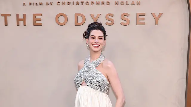 Anne Hathaway
