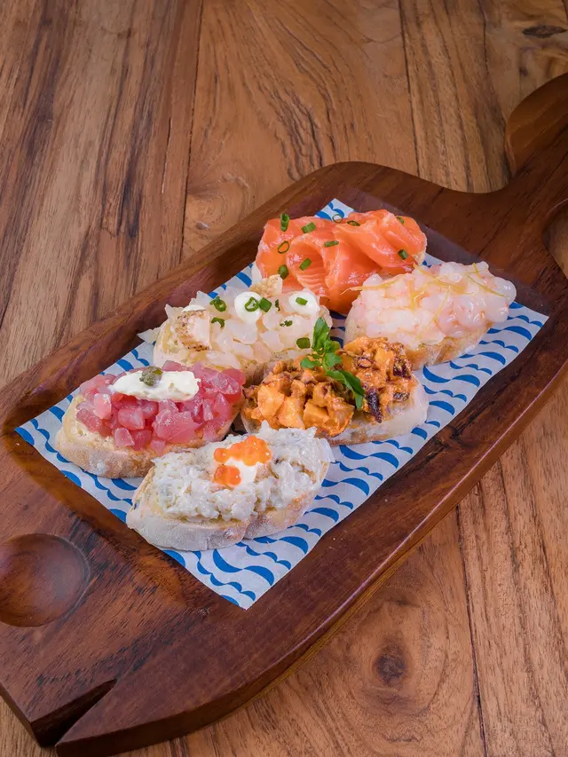 BONITO Fish Bar by MAURI