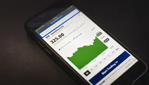 GameStop Genggam Hampir 10% Saham eBay