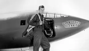 14 Oktober 1947: Chuck Yeager, Pria yang Berhasil Terbang Lebih Cepat dari Suara