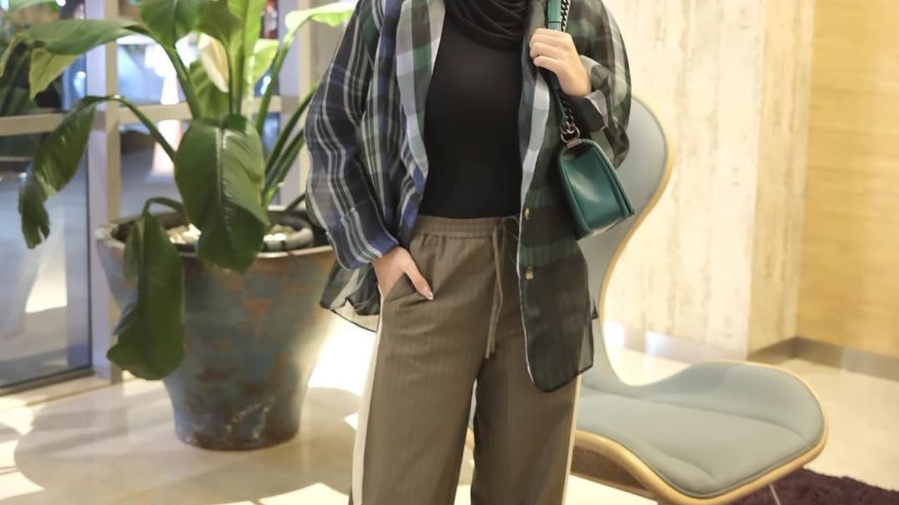 5 Gaya Hijab ala Aurel Hermansyah Cocok untuk Inspirasi Lebaran