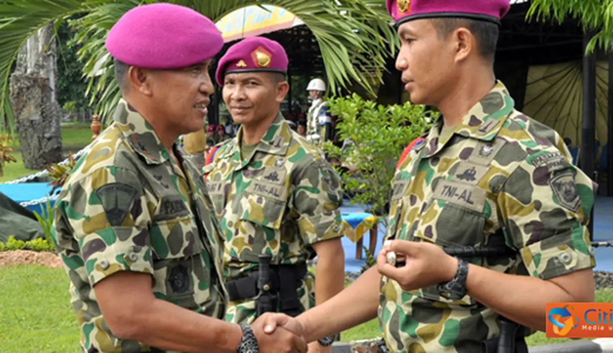 Citizen6, Surabaya: Hadir dalam acara serah terima jabatan tersebut Para Asisten Kaspasmar-1, Dankolak/Satlak Pasmar-1, para pejabat teras dilingkungan Pasmar-1, serta para tamu undangan lainnya. (Pengirim: Budi Abdillah)