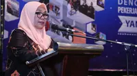 Staf Ahli Menaker Reyna Usman.