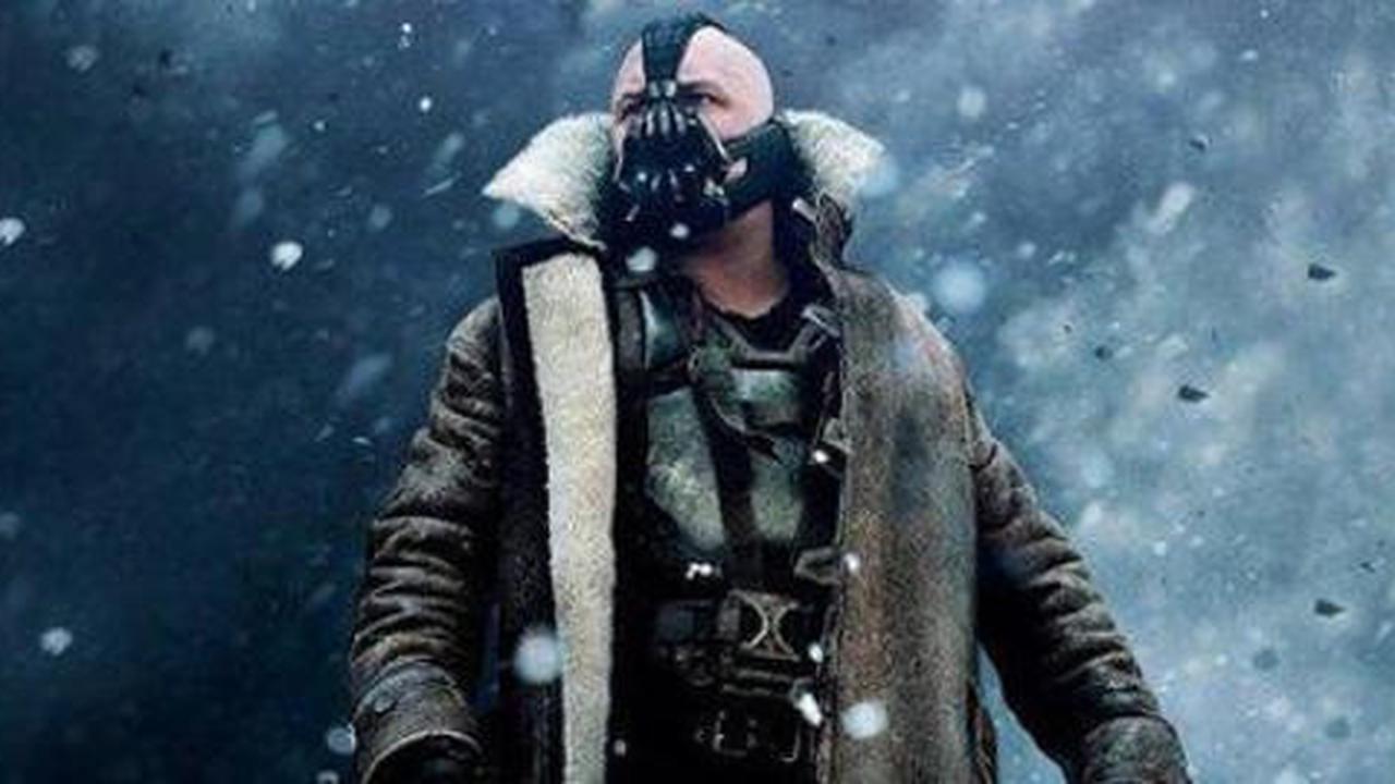 Penampilan Bane The Dark Knight Rises saat lepas masker