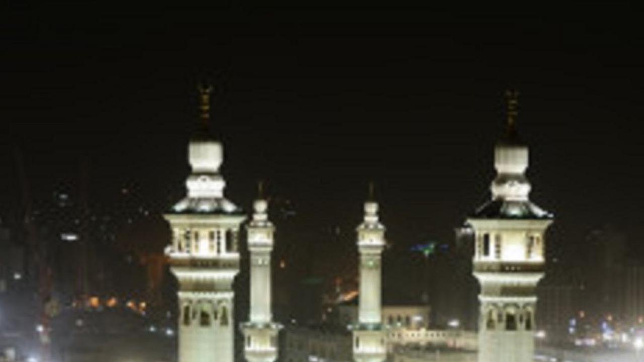 Hati-Hati Ada Joki Hajar Aswad yang Bisa Kuras Dompet Jemaah Haji dan Umrah