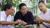 Makan Camilan khas Indonesia Bareng Erick Thohir, Dua Pesepakbola Legendaris Dunia Kepincut Lemper. foto: TikTok @tentangpialadunia
