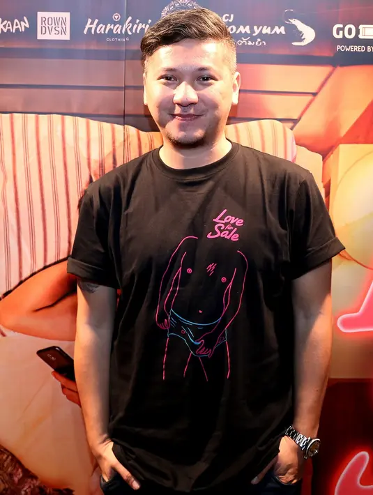 Sebagai sahabat, Gading pastinya sangat bahagia dengan keputusan Chicco menikahi Putri. Sejak awal, Chicco memang bercerita pada Gading bahwa Putri lah wanita yang akan dinikahinya.  (Daniel Kampua/Bintang.com)