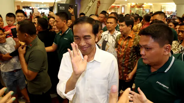 PHOTO: Ketika Warga Medan Dihebohkan dengan Kedatangan Presiden Jokowi