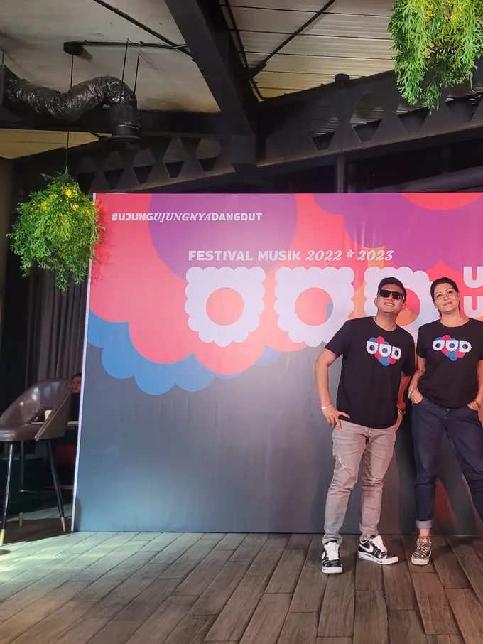 [Fimela] Kolaborasi Melanie Subono dan Denny Caknan