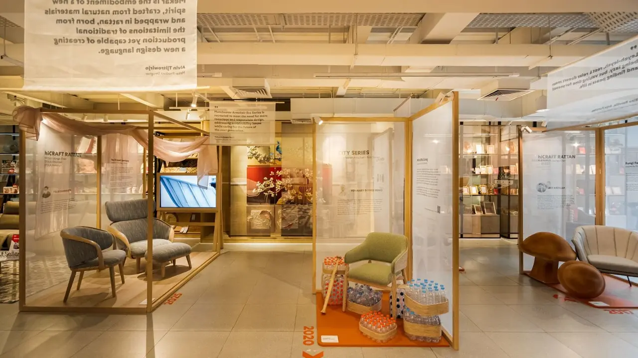 Instalasi seni furnitur bertajuk “Unfold: The Soul of Craft”