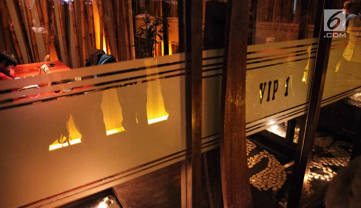Sebuah ruangan VIP 1 untuk tamu Hotel Alexis di kawasan Jakarta Utara, Selasa (31/10). Hotel dan Griya Pijat Alexis mulai 31 Oktober menutup operasionalnya. (Liputan6.com/Faizal Fanani)