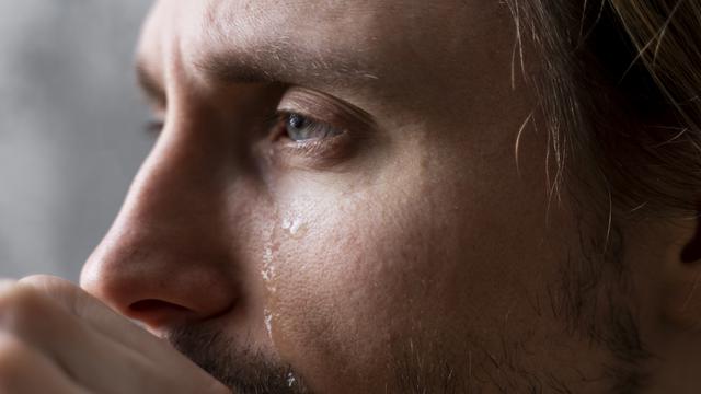 Ilustrasi laki-laki menangis, sedih