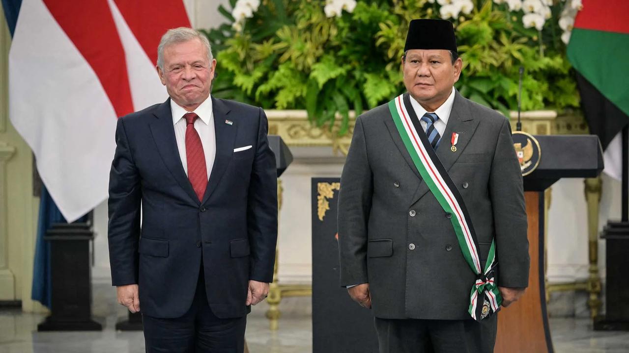 FOTO: Raja Abdullah II Anugerahkan Tanda Kehormatan Tertinggi Yordania kepada Presiden Prabowo