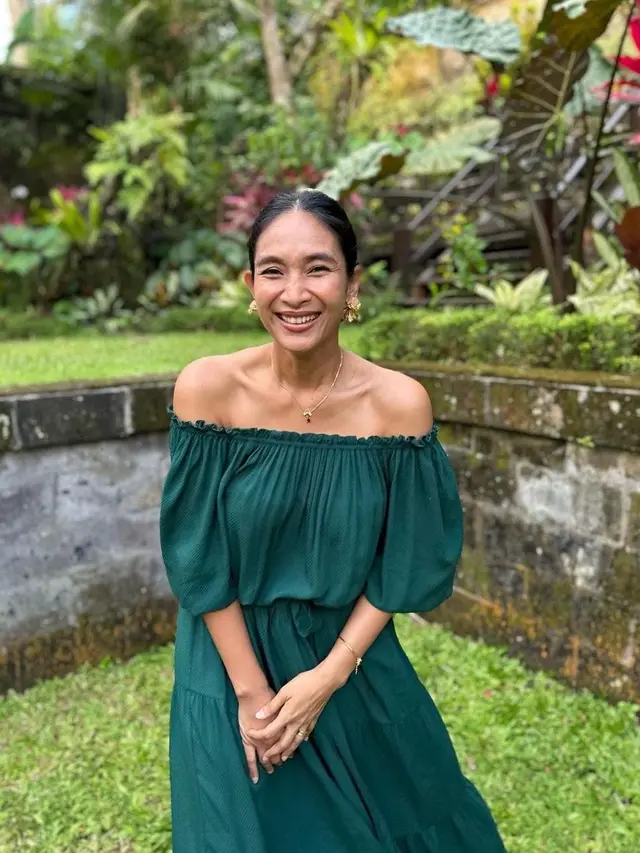 Inspirasi dress Happy Salma